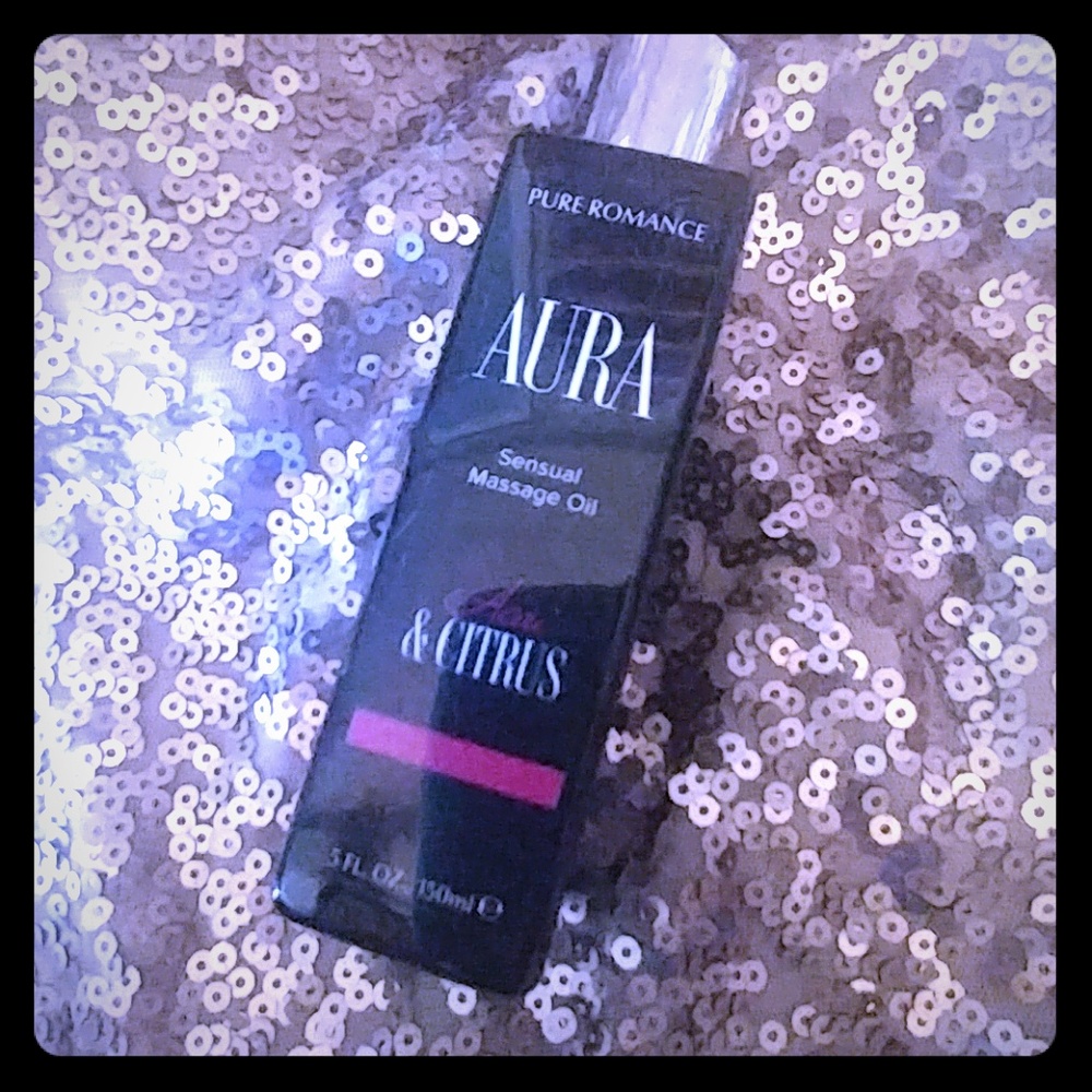 Aura massage oil